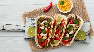 EL CHACAL LIEFERSERVICE (FINEST MEXICAN FOOD)