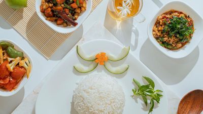 မဟာမြတ် ကဖေးနှင့်စားဖွယ်စုံ (မဟာအောင်မြေ)