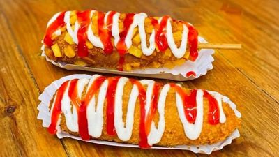 သမီးလေး  CRONDOG& Takoyaki