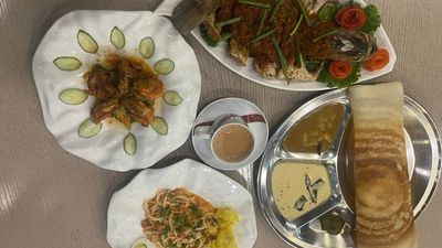 Cho Cafe & Halal Restaurant
