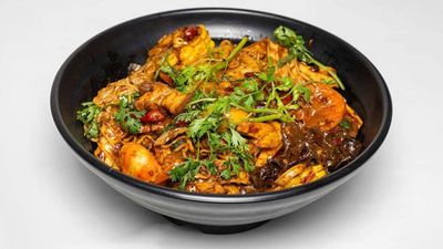 Rays Kitchen (မဟာအောင်မြေ)