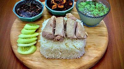 ဇလပ်နန်း ကြက်ဆီထမင်းနှင့်ရေခဲမုန့်