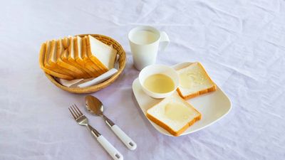 Milk House နွားနို့ဆိုင်