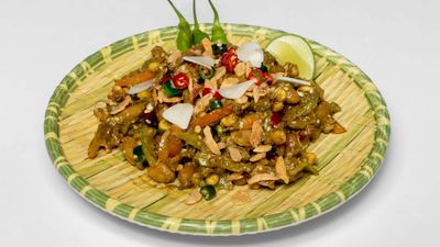 ရွှေမန်းသား မန်းလေးမုန့်တီသုပ်နှင့်ကွေ့တီယို