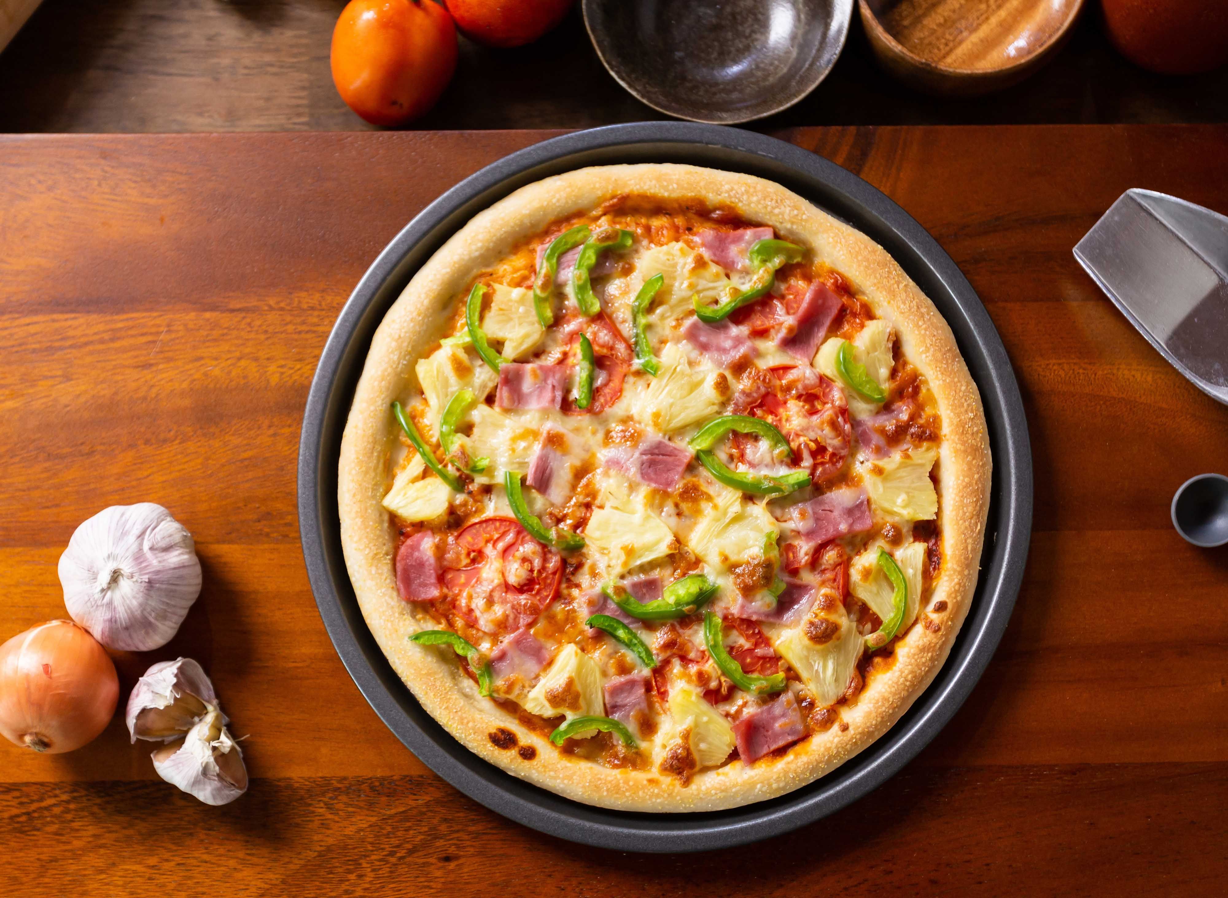 Mr.Khan Pizza, Sharwama and Indian Food vendor logo