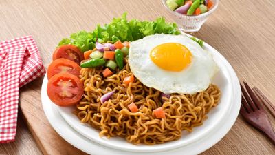ငွေလမင်း စားသောက်ဆိုင်