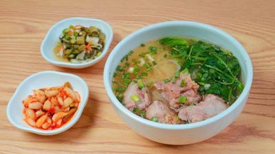 ပင်လုံသူ ရှမ်းရိုးရာအစားစာနှင့်ထိုင်းရိုးရာရှယ်အထောင်းစုံ