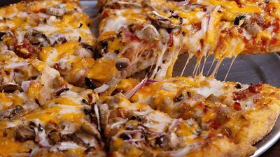 ရွှေဥအိမ် Food& Drink Pizza House