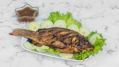 မိုးမမ ငါးကင်(မဟာအောင်မြေ)