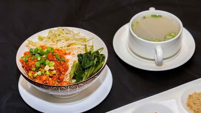 မူဆယ် ရှမ်းမလေး ရှမ်းခေါက်ဆွဲ