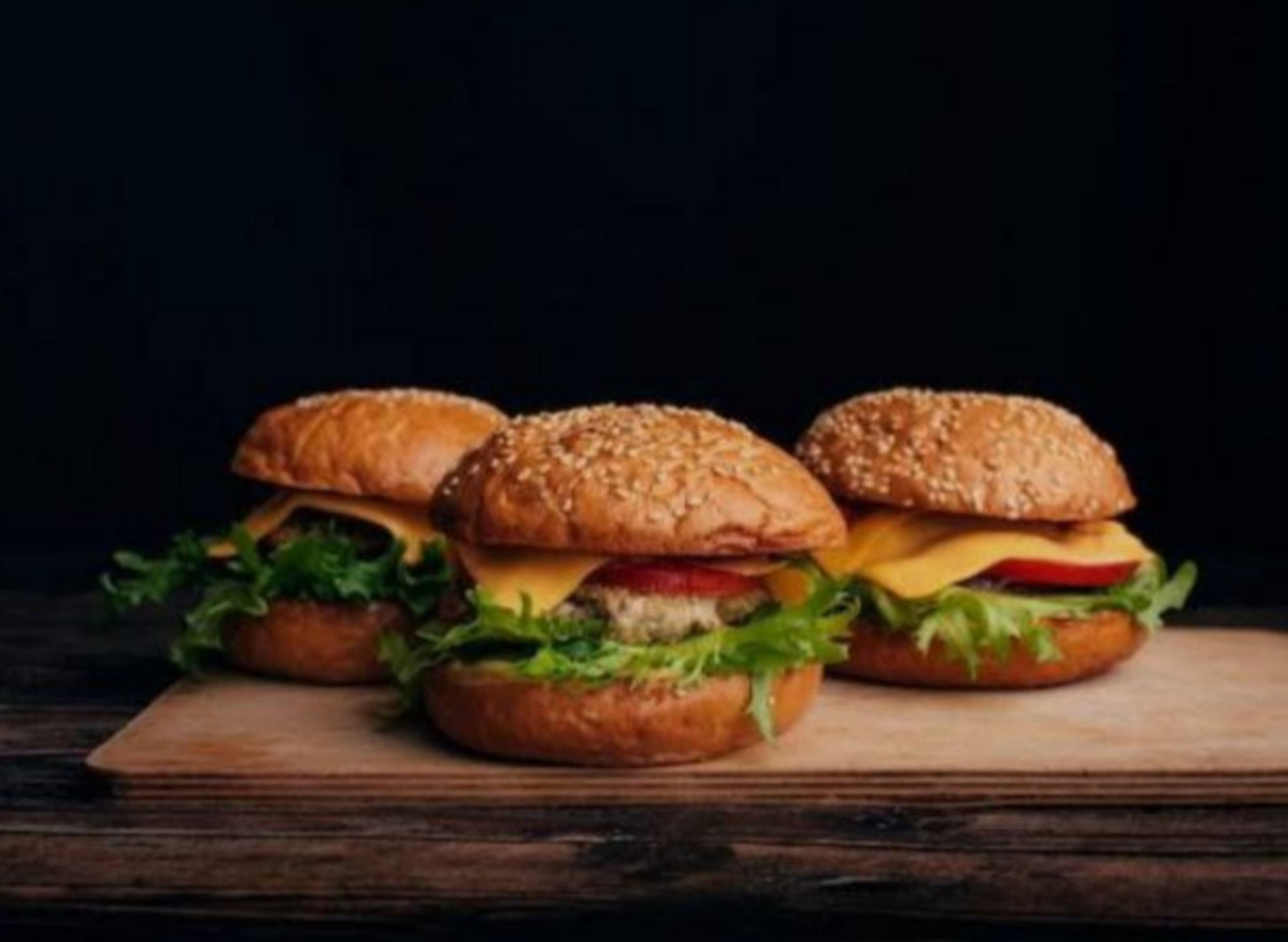 Mr Burger & Cafe vendor logo