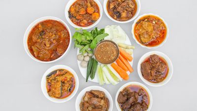 ကြီးကြီးချမ်း ထမင်းဆိုင် (မဟာအောင်မြေ)