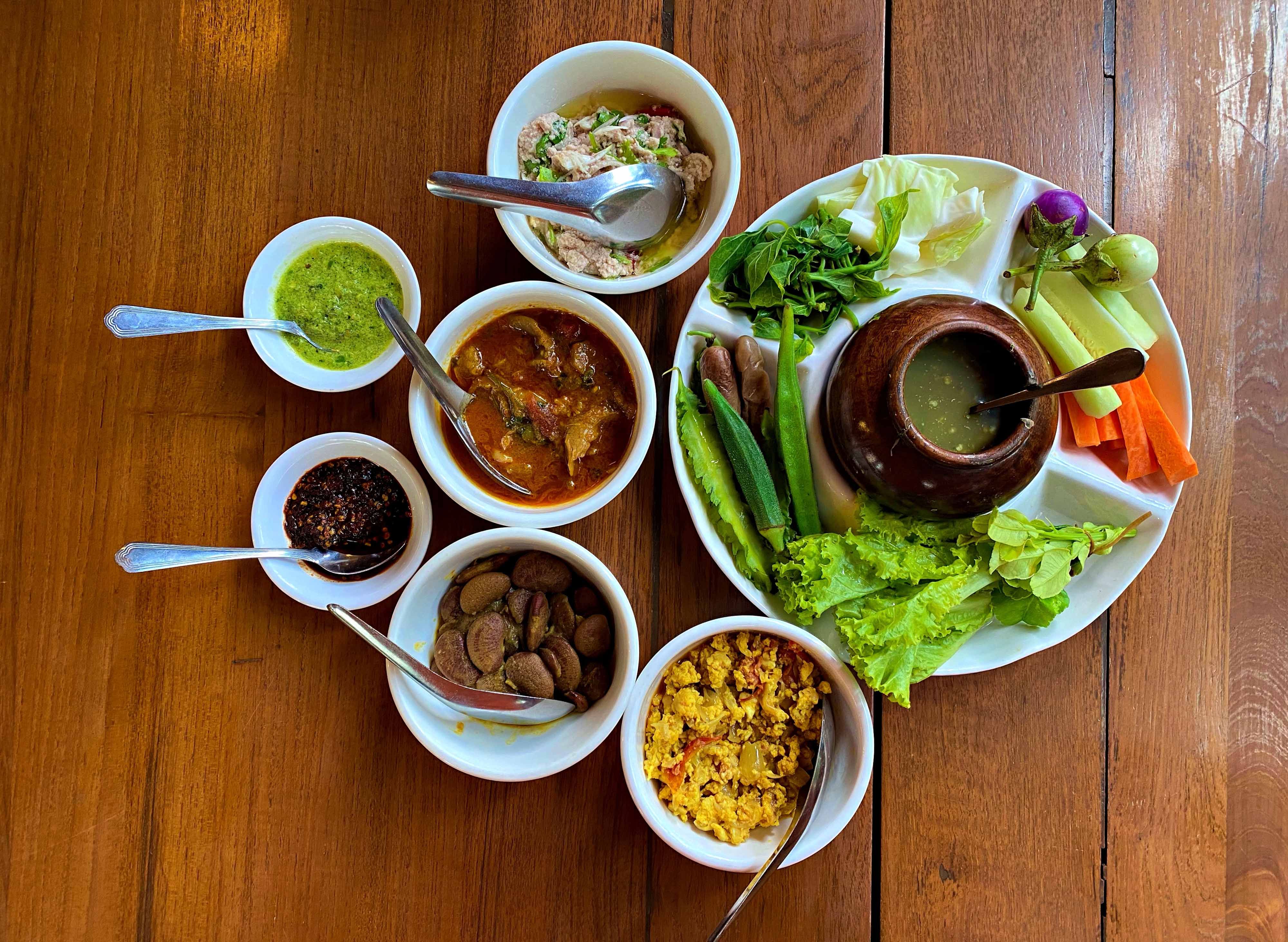 Danuphyu Daw Saw Yi Burmese Restaurant (Ywarma Kyaung Street) vendor logo