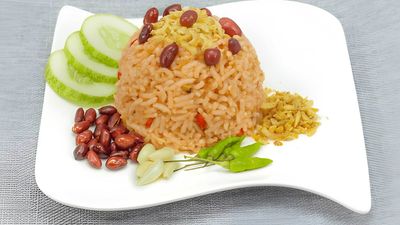 သုန္ဒာပုဇွန်ကွပ်ကြော်ဆိုင်
