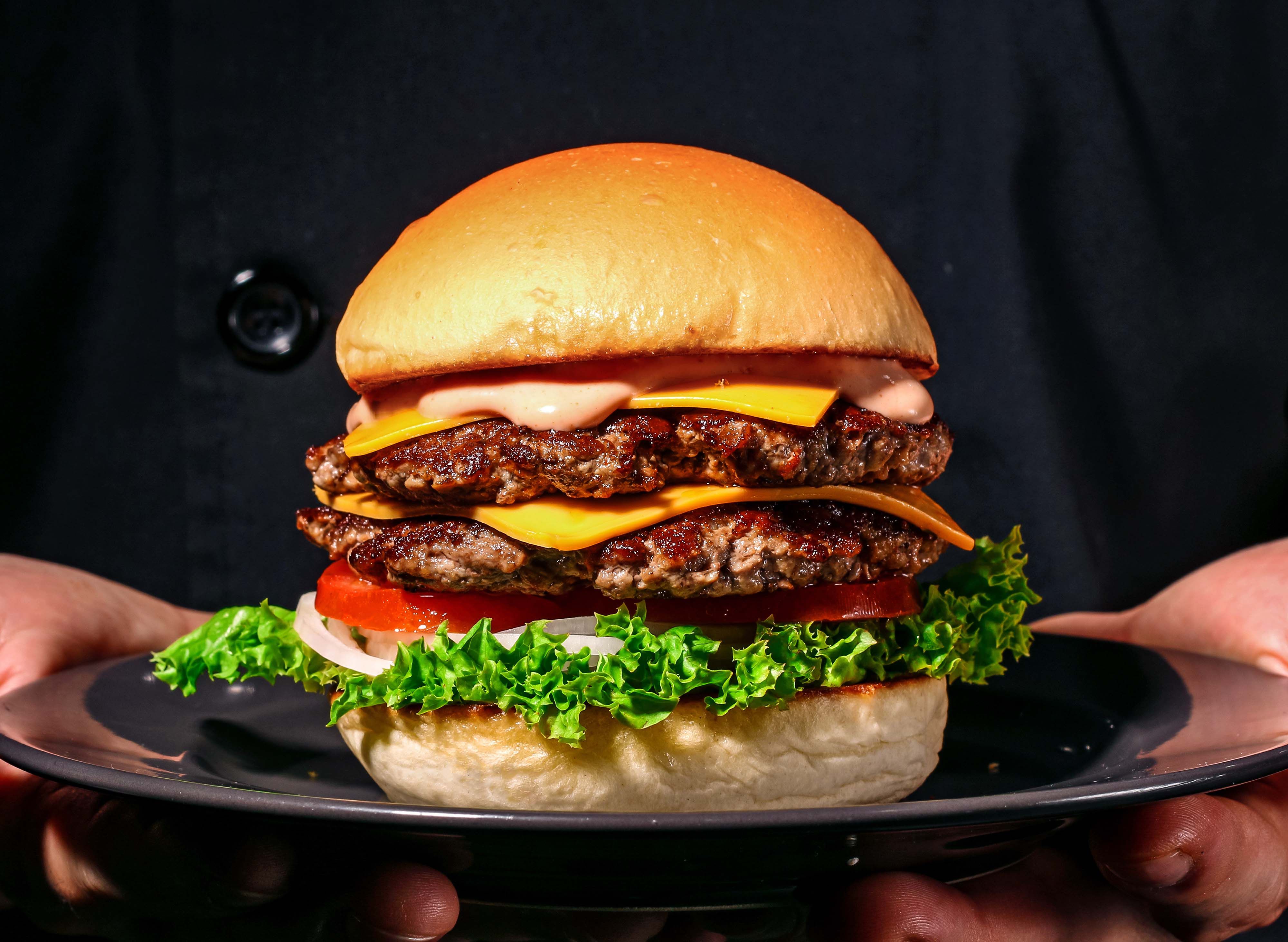 242 BURGER vendor logo