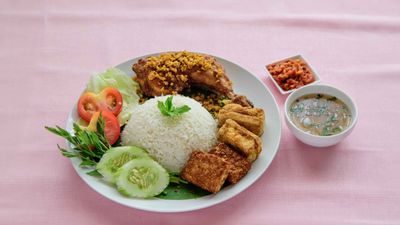 Ayam Penyet Abe Man