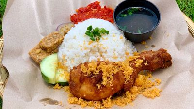 Ayam Geprek Lock Luck