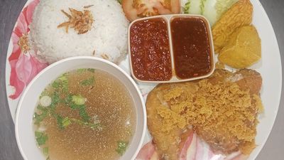 Ayam Penyet Dayang Bay