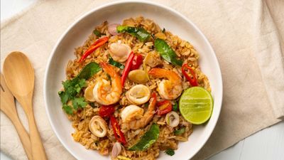 Phang Nga Tomyam & Seafood Restaurant (Persiaran seri bayu)