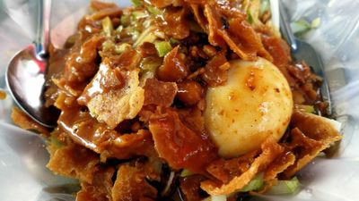 Nasi Ayam & Rojak Alia