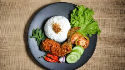 Joe Ayam Gepuk (D'sora Street)