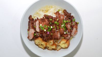 亚燕 古早味炸肉大粉 Traditional Fried Pork Kuey Teow (Sandakan Wet Market) (Inanam)