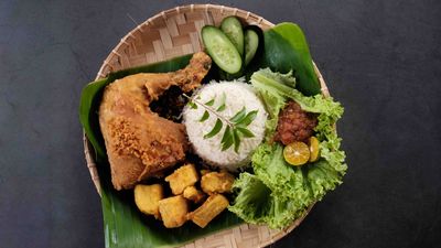 Ayam Penyet & Bakso Menteri (Jalan Kamaruddin Isa)