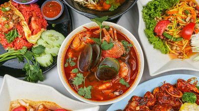 Kaki Pedas Box