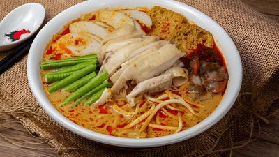 Maggi & Lokcing Bakar (Lrt Station Ampang)