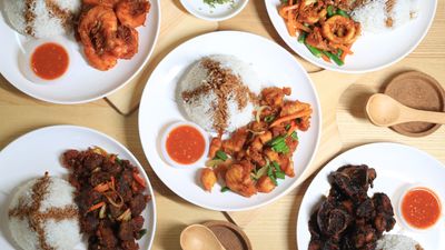 AZHAR STATION AYAM GORENG KUNYIT (Temerloh)