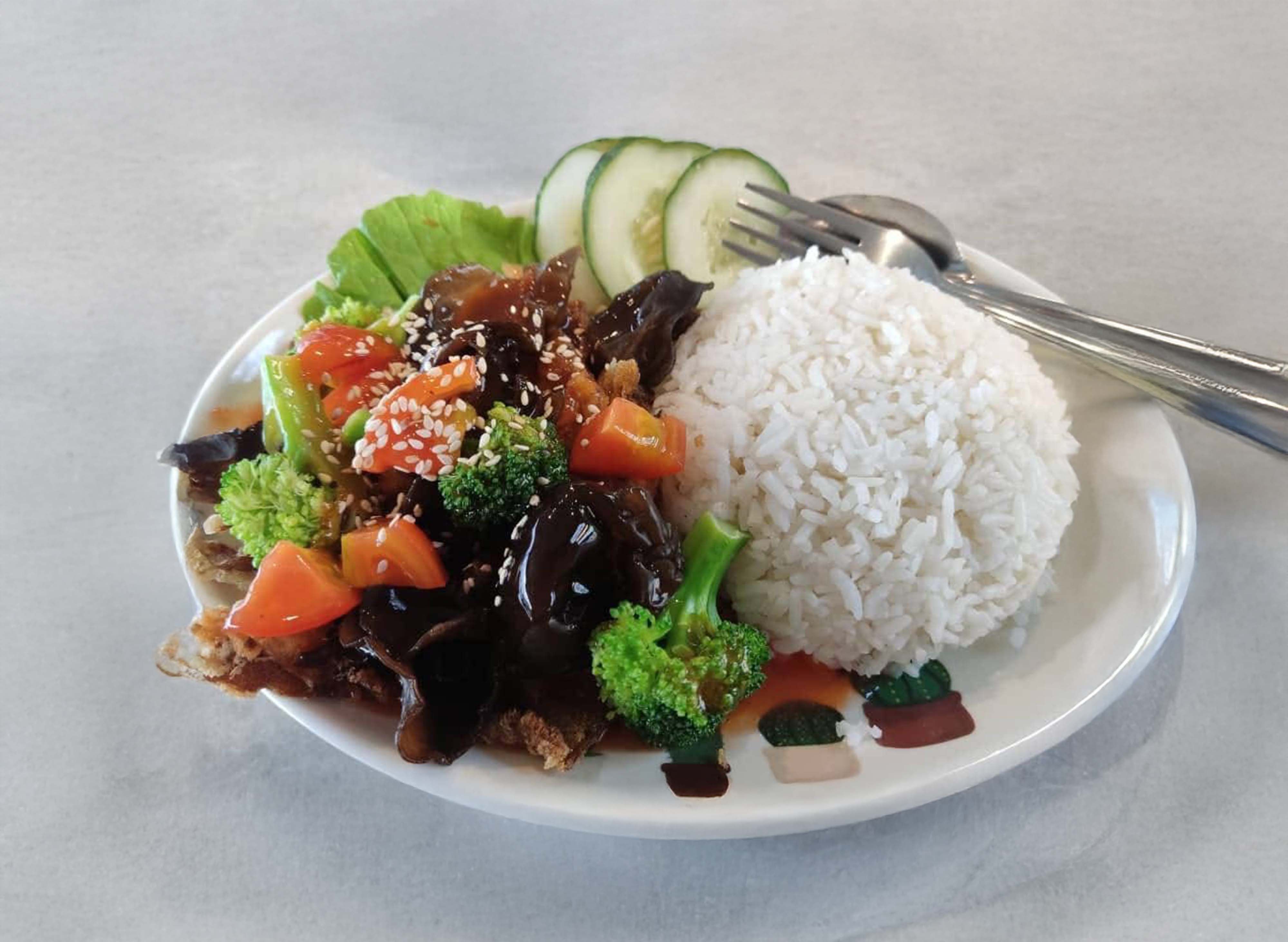 Vege Yong Tau Foo (Gala Corner) 素美味园酿豆腐 vendor logo