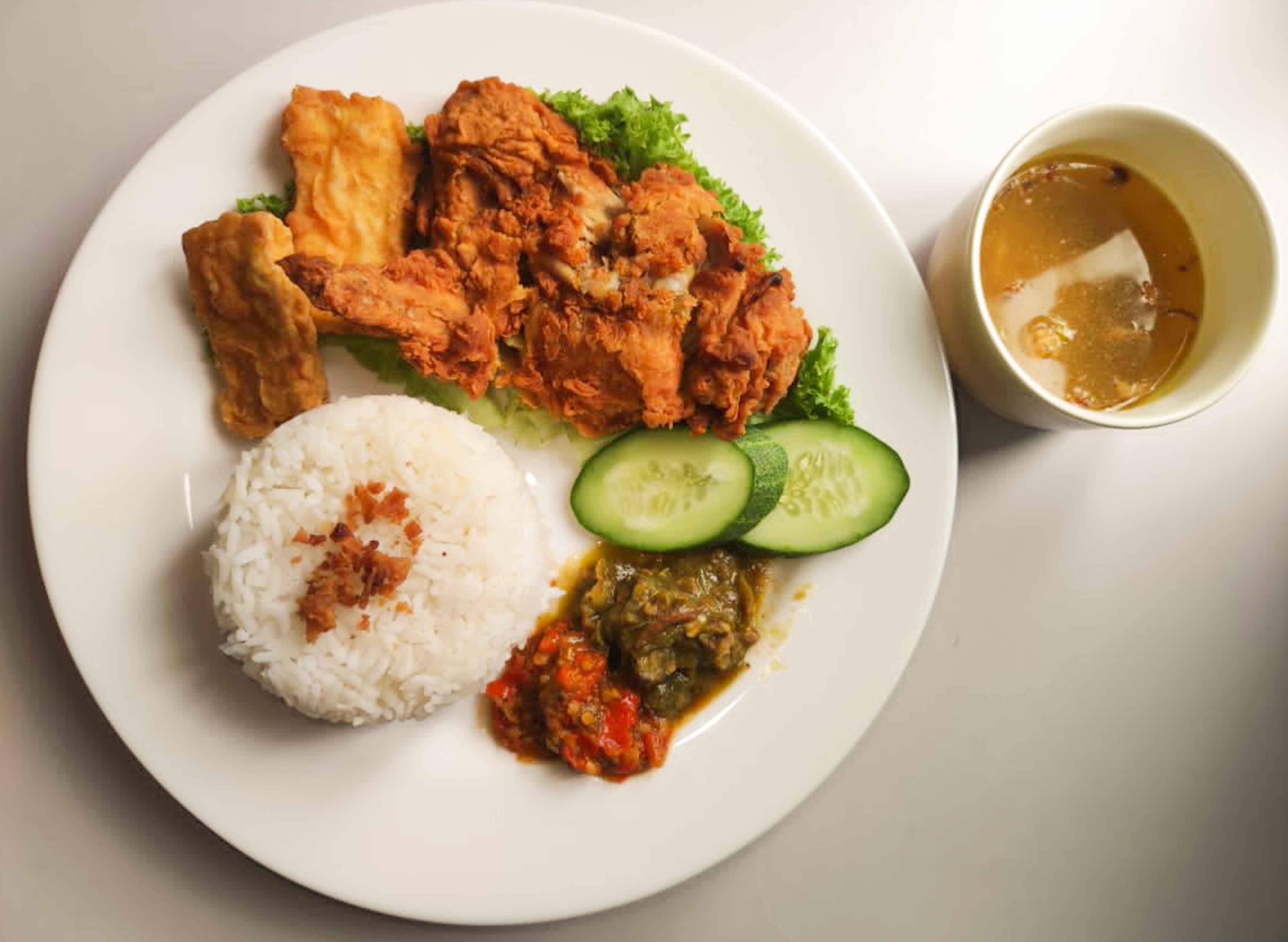 Ayam Geprek Mamakansa Wakaf Baru Menu And Delivery In Kota Bharu