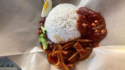 Makan Pedas Indah