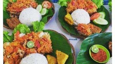 CAFE DE'SANTAI TEBING