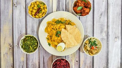 AYC Curry House (Batu 3)