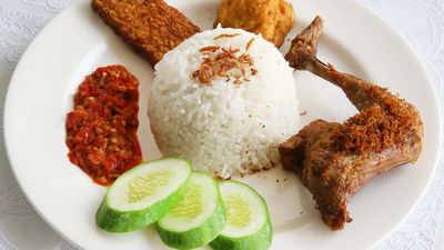 NASI AYAM PENYET