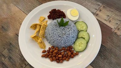 The Coconut House (Panorama Lapangan Perdana)