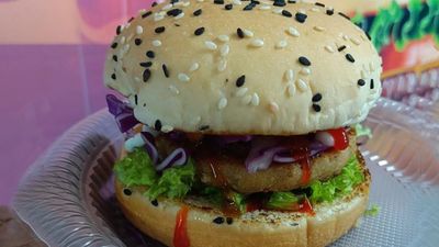 163 Vegetarian Burgers And Snacks (Brickfields)