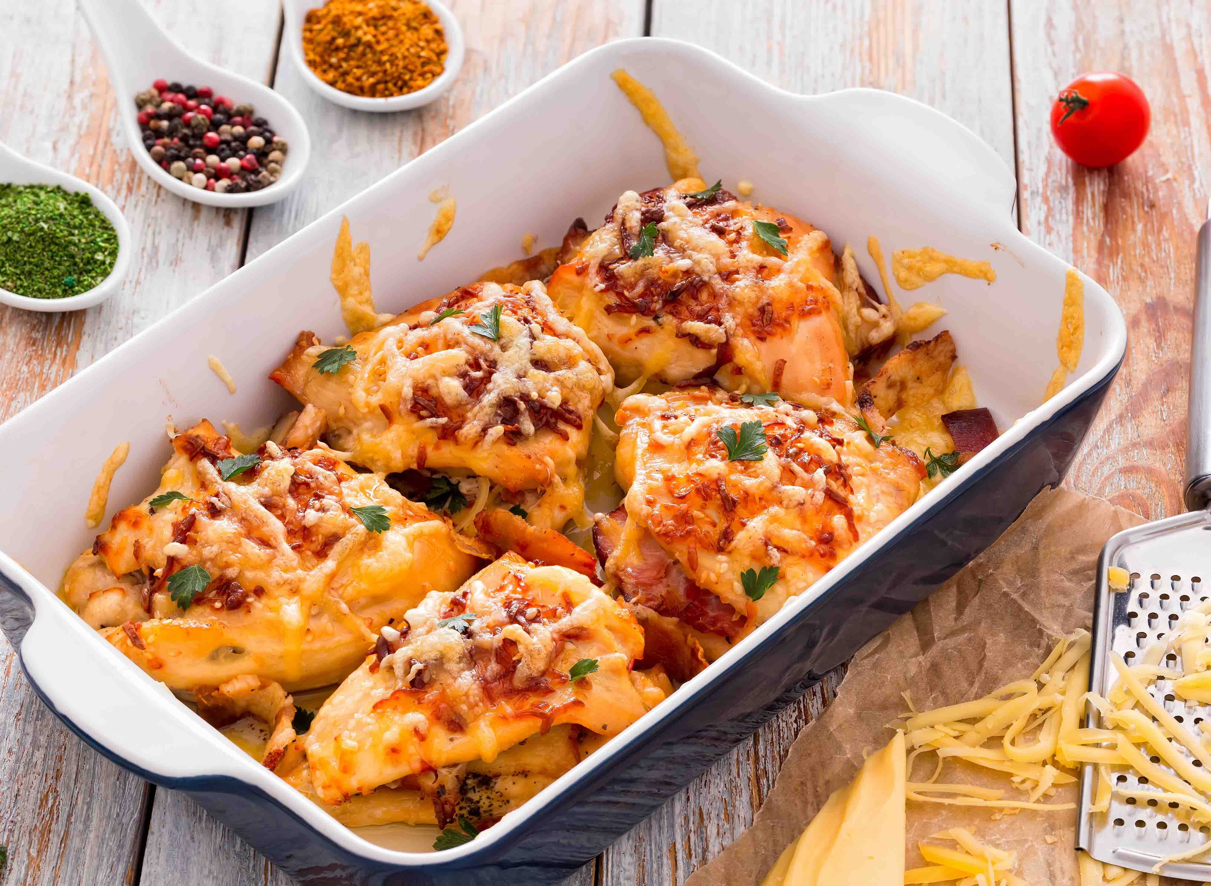 куриный шницель кордон блю. шницель кордон блю. цыпленок кордон блю. филе кордон блю. курица с сыром и ветчиной в духовке.