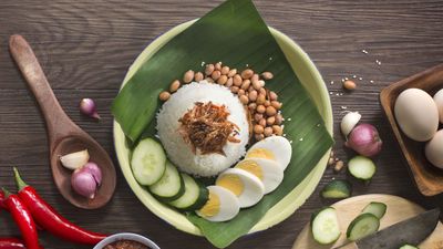 NASI LEMAK KUKUS BOY MALAYA