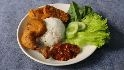 AYAM PENYET OPUNG OFFICIAL (Jalan Lumut)
