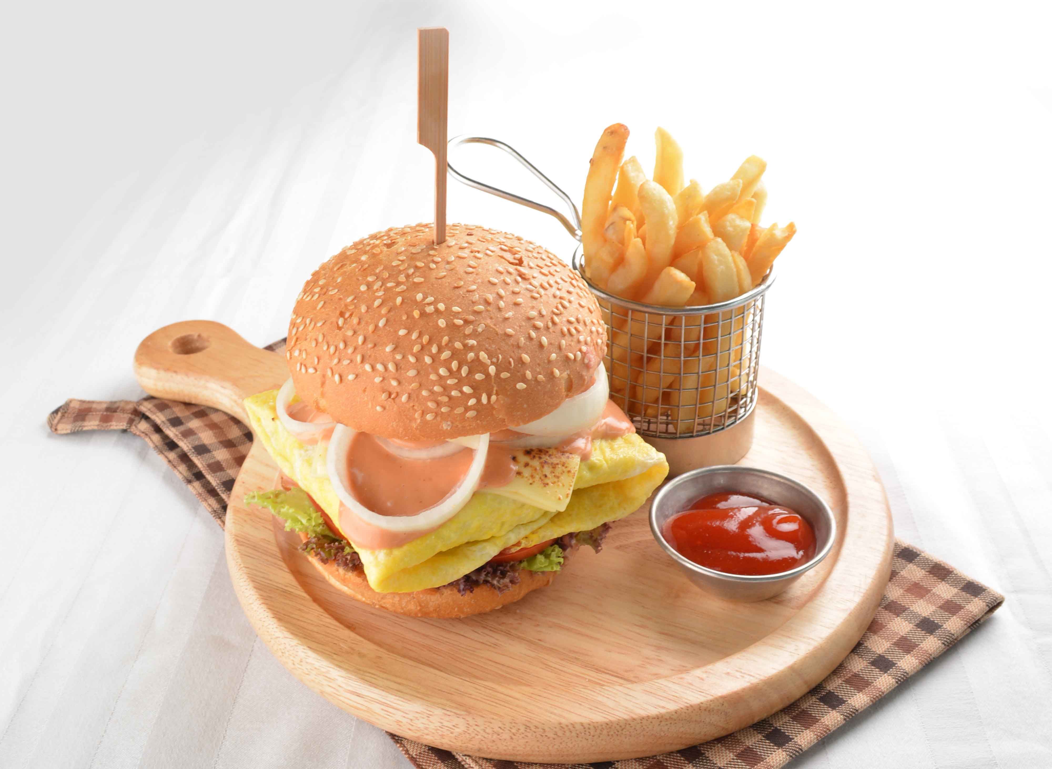 Family Burger (Kampung Yooi) vendor logo