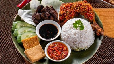 Ayam Gepuk Brothers (Petaling Jaya)
