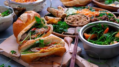 百越 Bách Việt Vietnamese Cuisine (Medini)