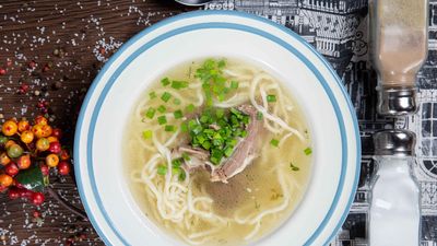 Uncle Yan Noodles Soup 煮粉