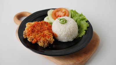 NASI AYAM GEPREK ERNI (TAPAH)