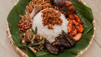 NO 1 NASI AMBENG DAN AYAM PENYET