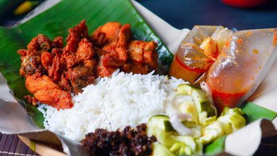 Nasi Kak Wok Kelate (Tugu Peringatan Petagas)