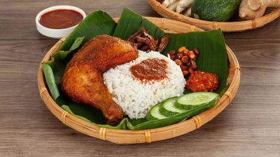 Nurul Nasi Lemak Ayam Berempah (Jalan Ong Yi How)