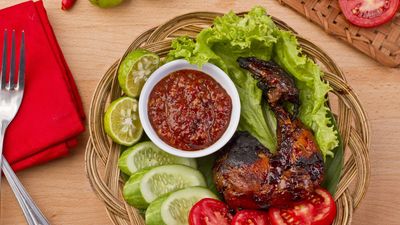 WARUNG PAK LANG, DAUD & NAH